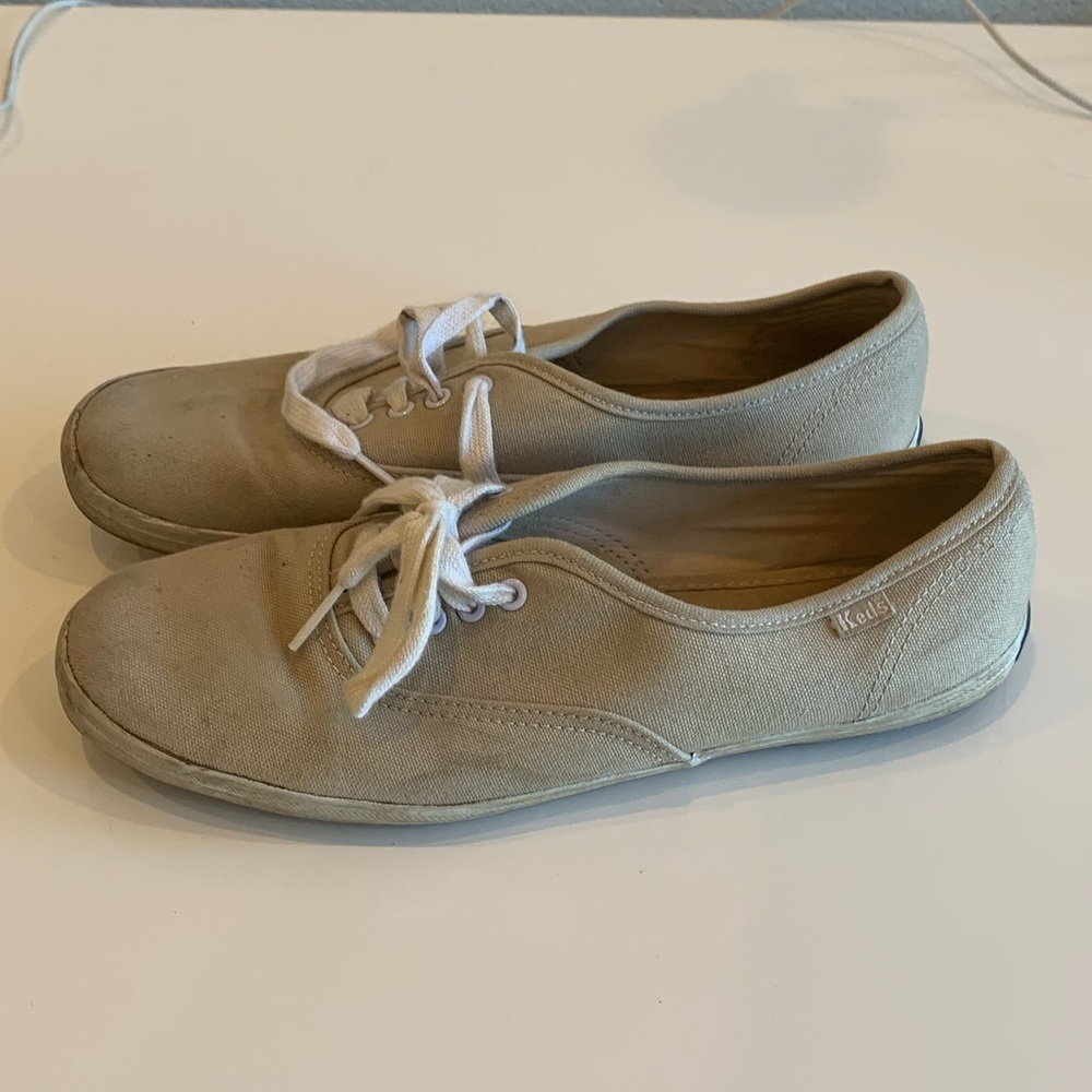 Beige keds